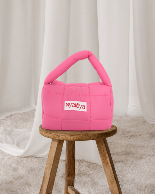 Charger l'image 1 dans la galerie. AYA LÉYA  - BEAUTY BAG