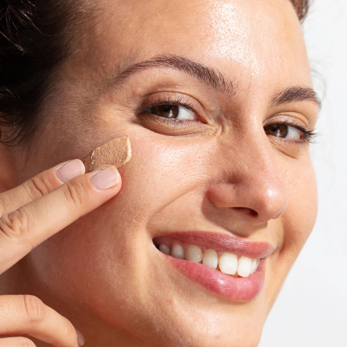 SVR - ECRAN SOLAIRE - CRÈME MOUSSE FLOUTEUR OPTIQUE SPF 50+ TEINTE